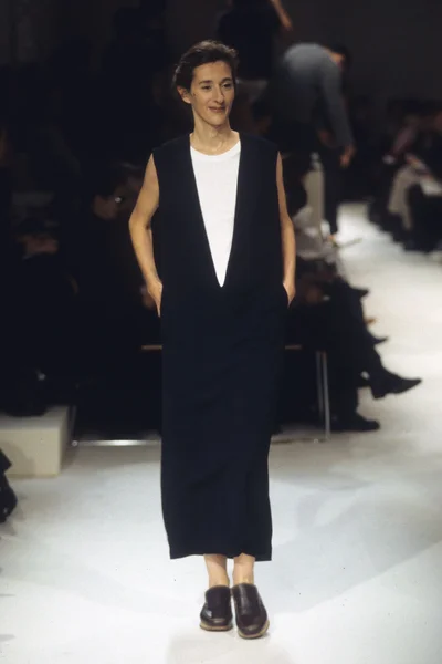 Look 3